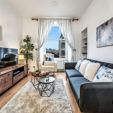 Cosy Grassmarket 2Br-1Ba - Newly Decorated! By Bonjour Residences เอดินบะระ ภายนอก รูปภาพ