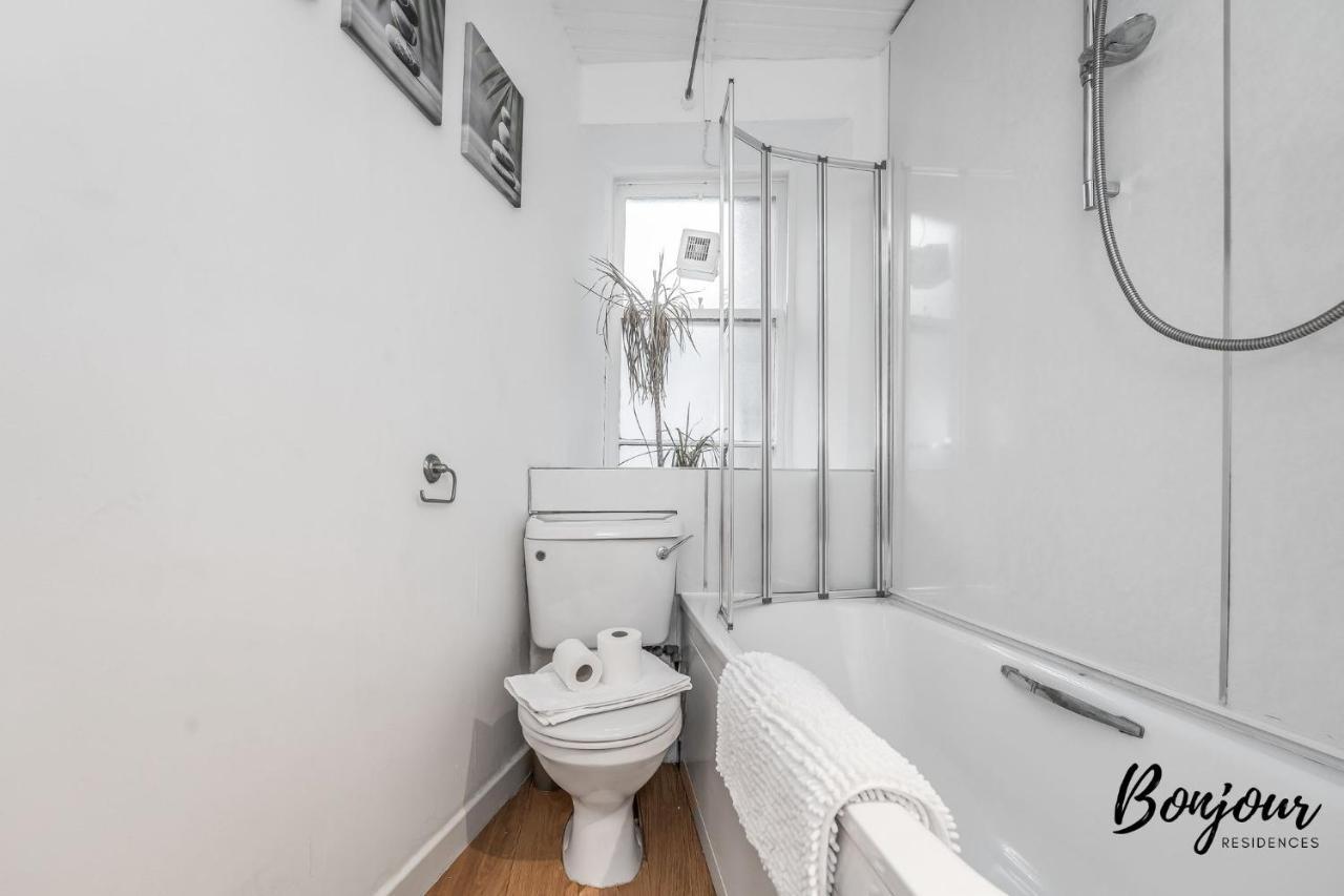 Cosy Grassmarket 2Br-1Ba - Newly Decorated! By Bonjour Residences เอดินบะระ ภายนอก รูปภาพ